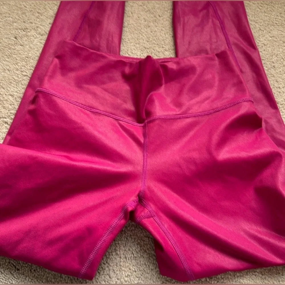Fabletics Iridescent Dark Fuchsia High-Waisted 7/8 Luxe Legging | XS - Picture 7 of 13